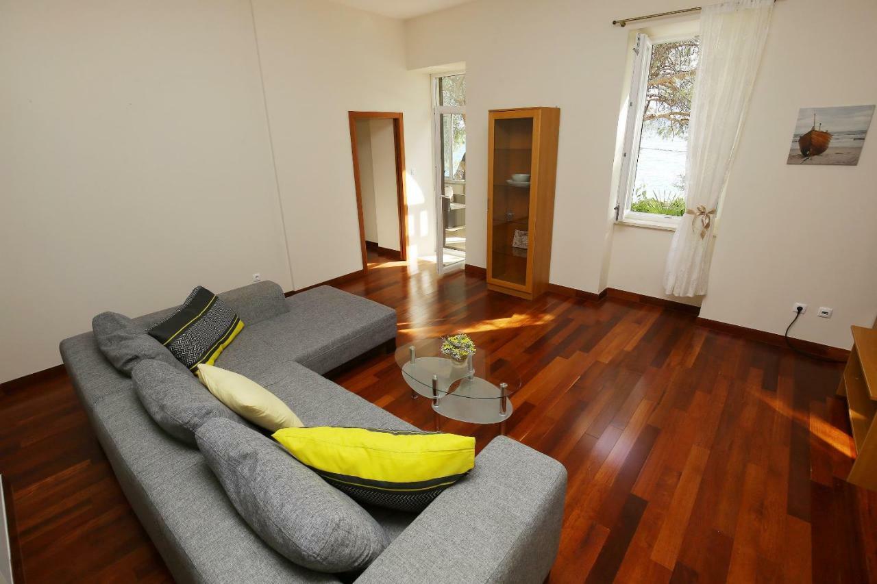Seafront Beach Apartment - Directly At The Beach Zadar Luaran gambar