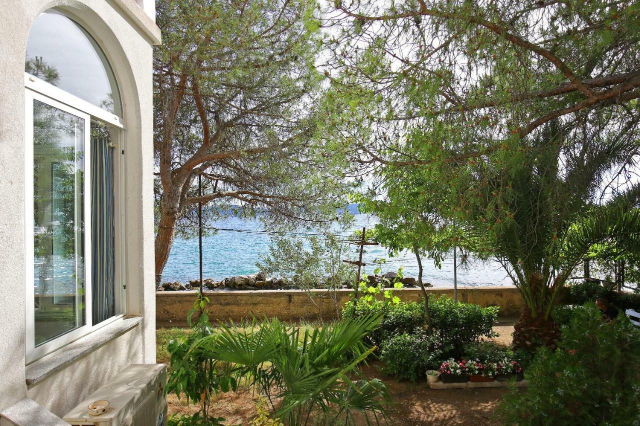 Seafront Beach Apartment - Directly At The Beach Zadar Luaran gambar