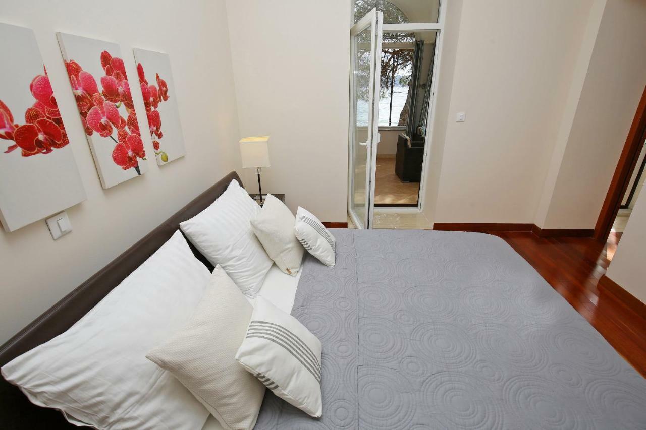 Seafront Beach Apartment - Directly At The Beach Zadar Luaran gambar