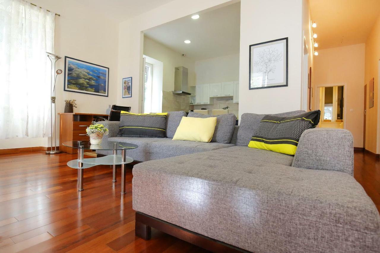 Seafront Beach Apartment - Directly At The Beach Zadar Luaran gambar